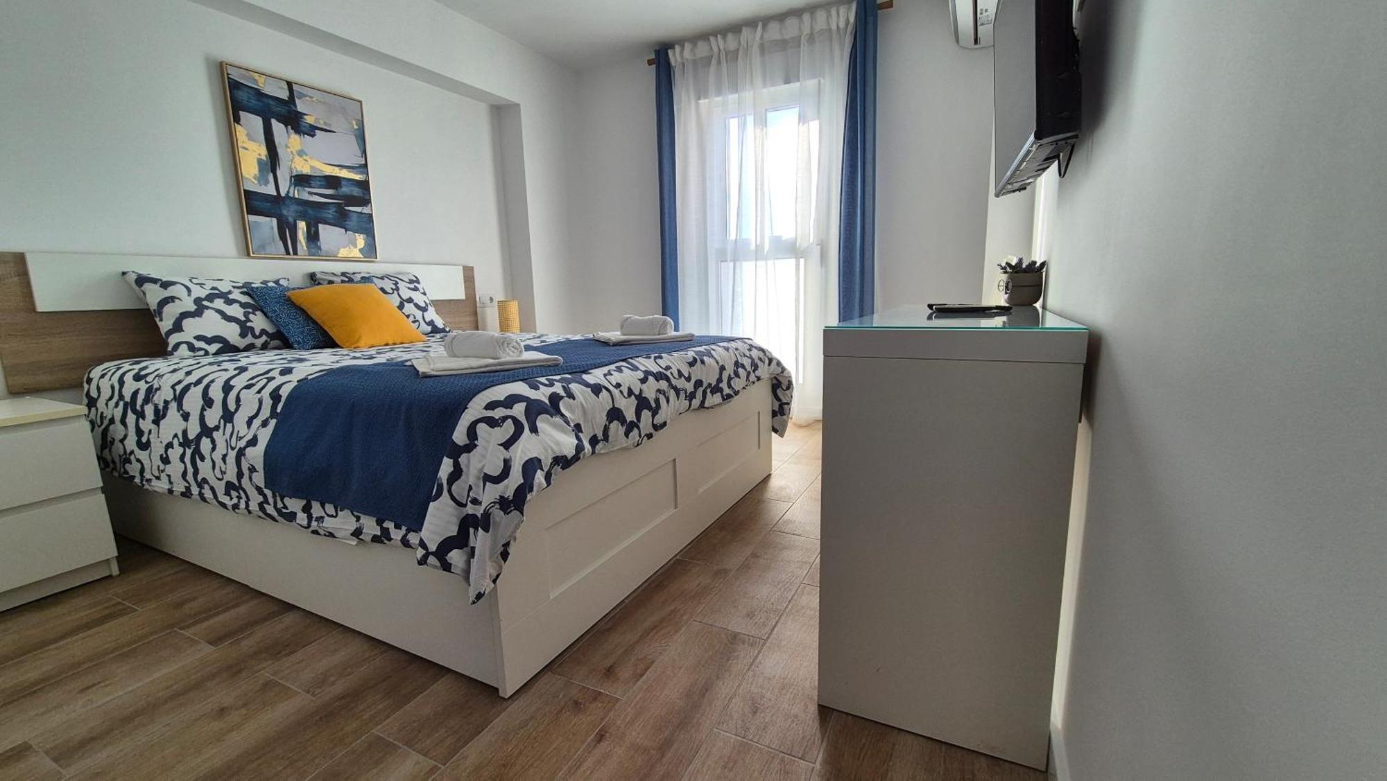 Blue Oasis Sea And Mountain Panorama Apartment Benalmadena Bagian luar foto